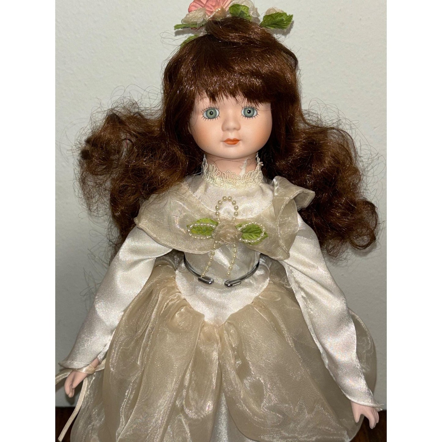 Victorian Beauty Style 18" Porcelain Doll Brown Hair Brown Eyes
