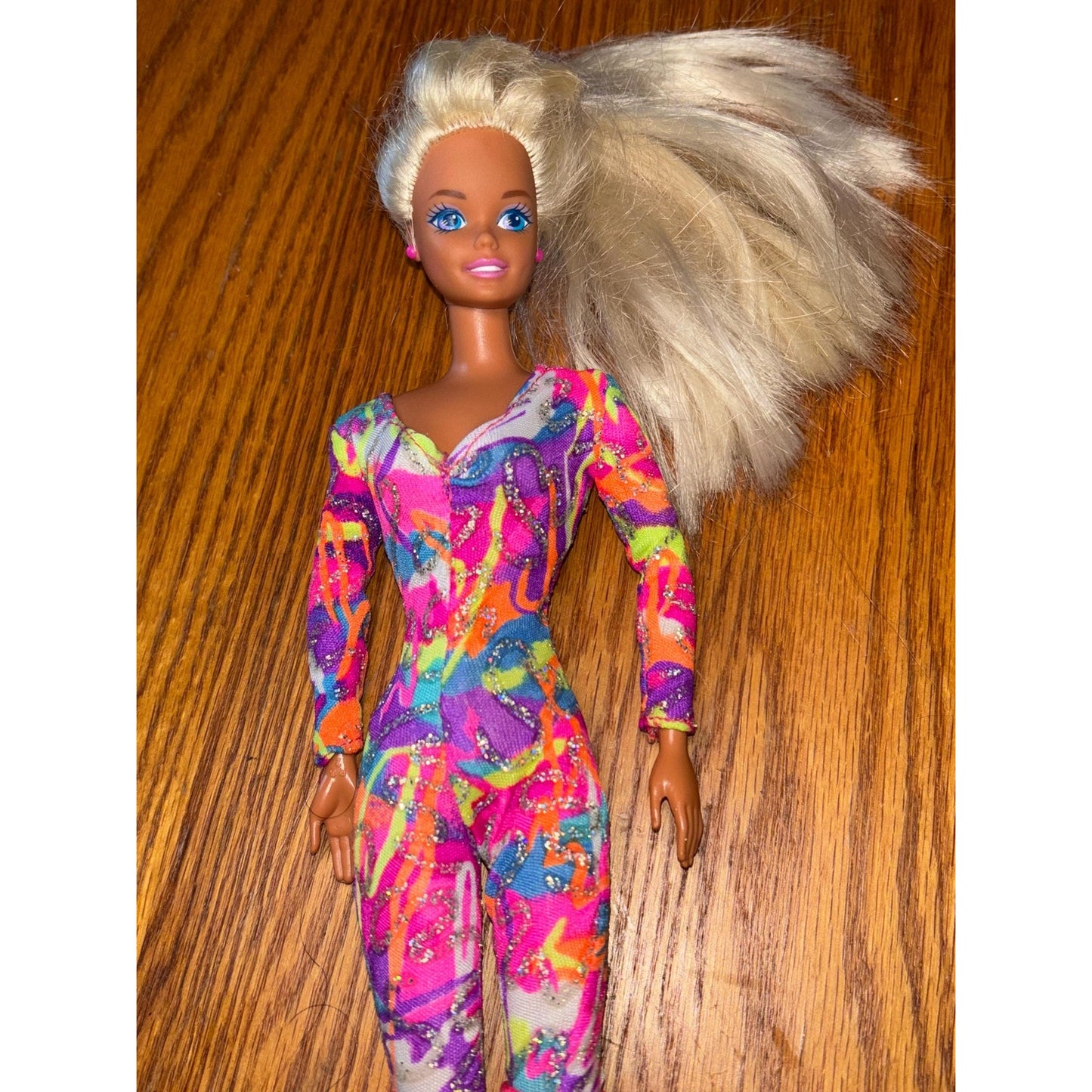 1994 Mattel Hot Skatin Barbie #13511 Barbie Doll with knee pads