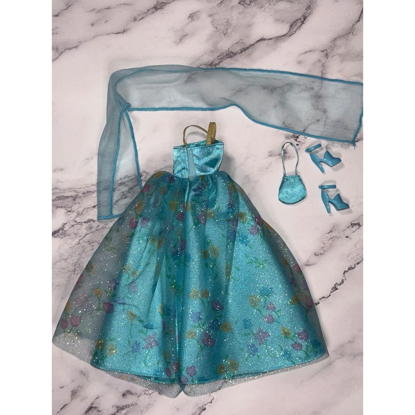 2001 Barbie A Star in Bloom Dazzle 25755 Fashion Avenue with Barbie