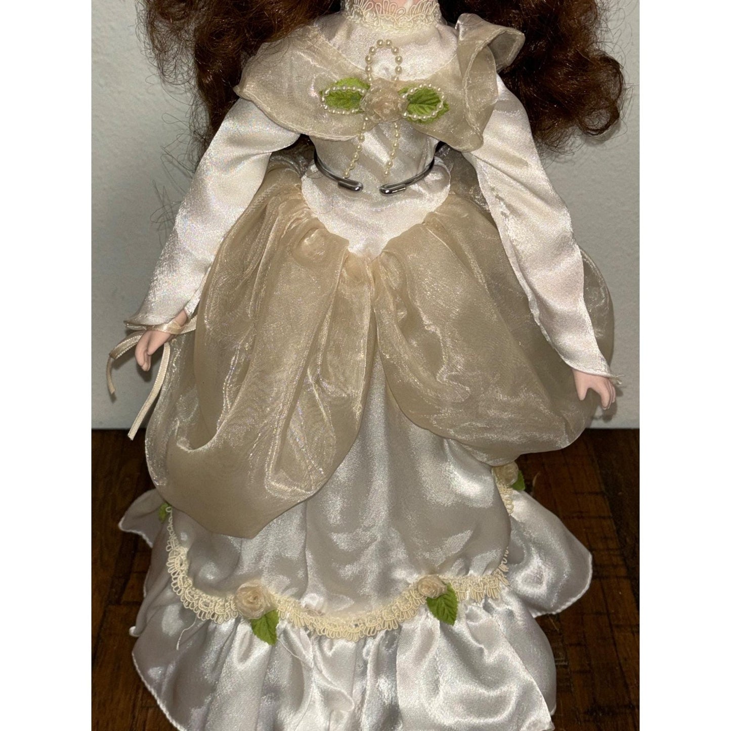 Victorian Beauty Style 18" Porcelain Doll Brown Hair Brown Eyes