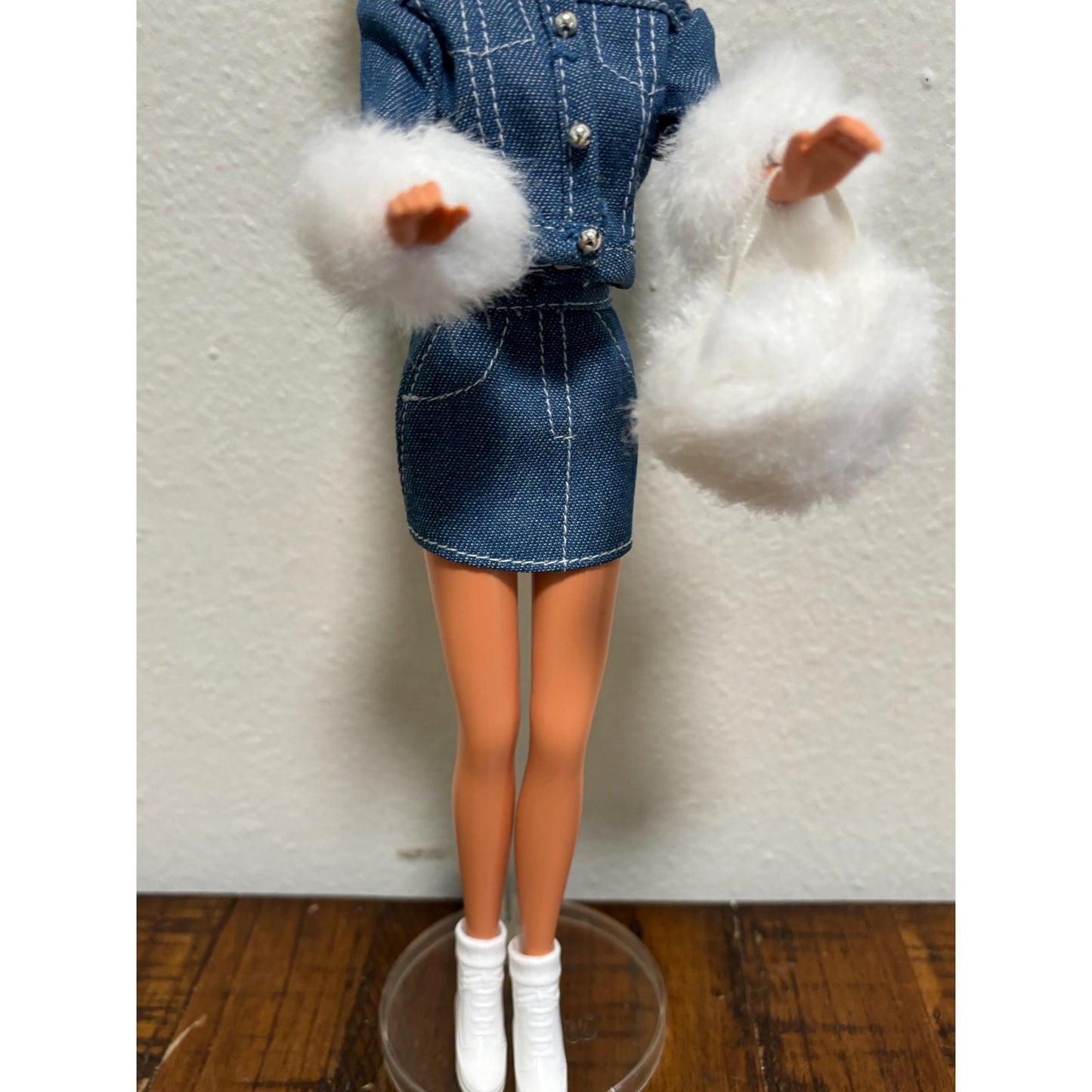Complete 1995 Barbie Fashion Avenue Denim With Fur Trim - 14980