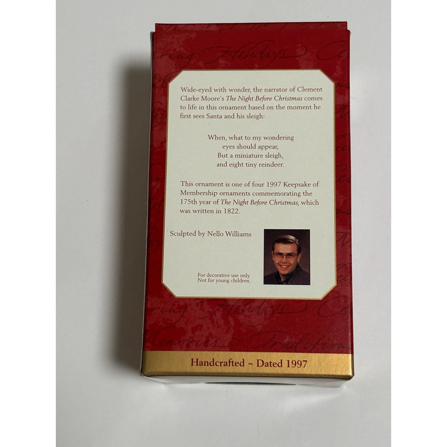 Hallmark "Away To The Window" Christmas Ornament 1997 Keepsake Collector's Club