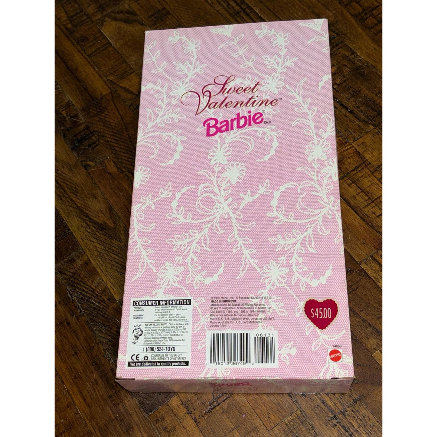 Mattel 1995 Sweet Valentine Barbie Doll Hallmark Special Edition 14880