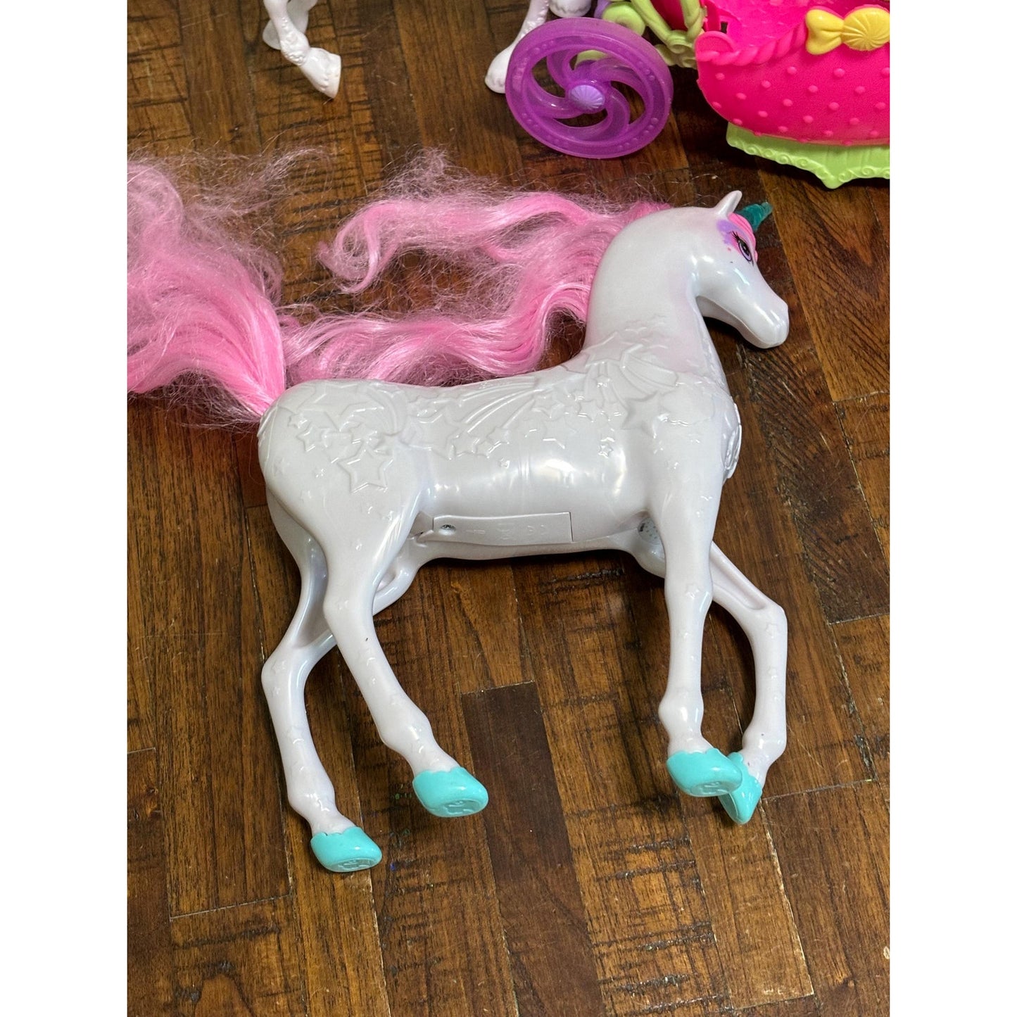 Barbie Dreamtopia Sweetville Kingdom Carriage Pink Cart Buggy and Brush and Sparkle