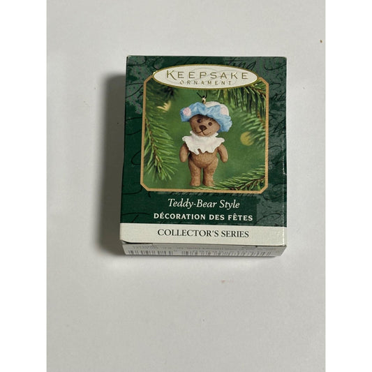 Hallmark Keepsake Teddy-Bear Style Series #4 2000 Miniature Ornament