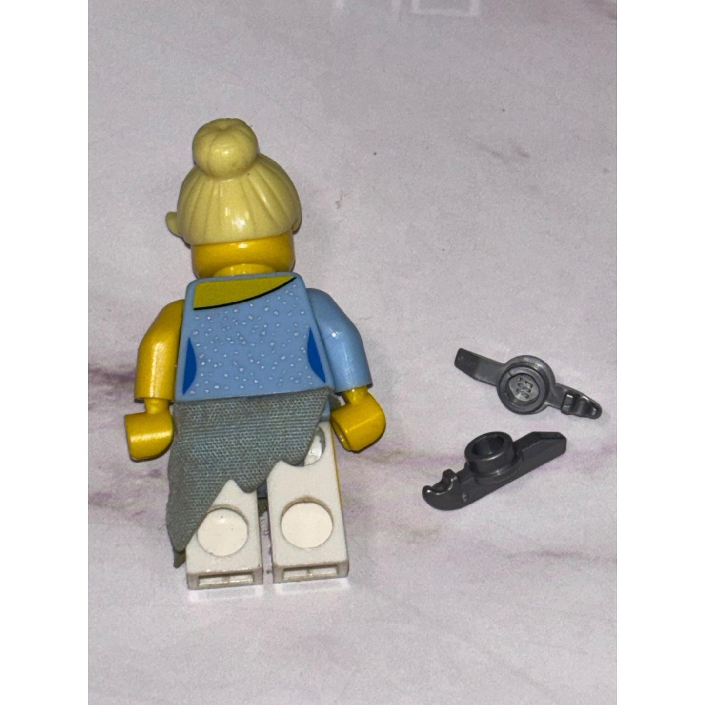 Lego Ice Skater Minifigure Collectible Series 4 8804 CMF col063 2011 col04-15