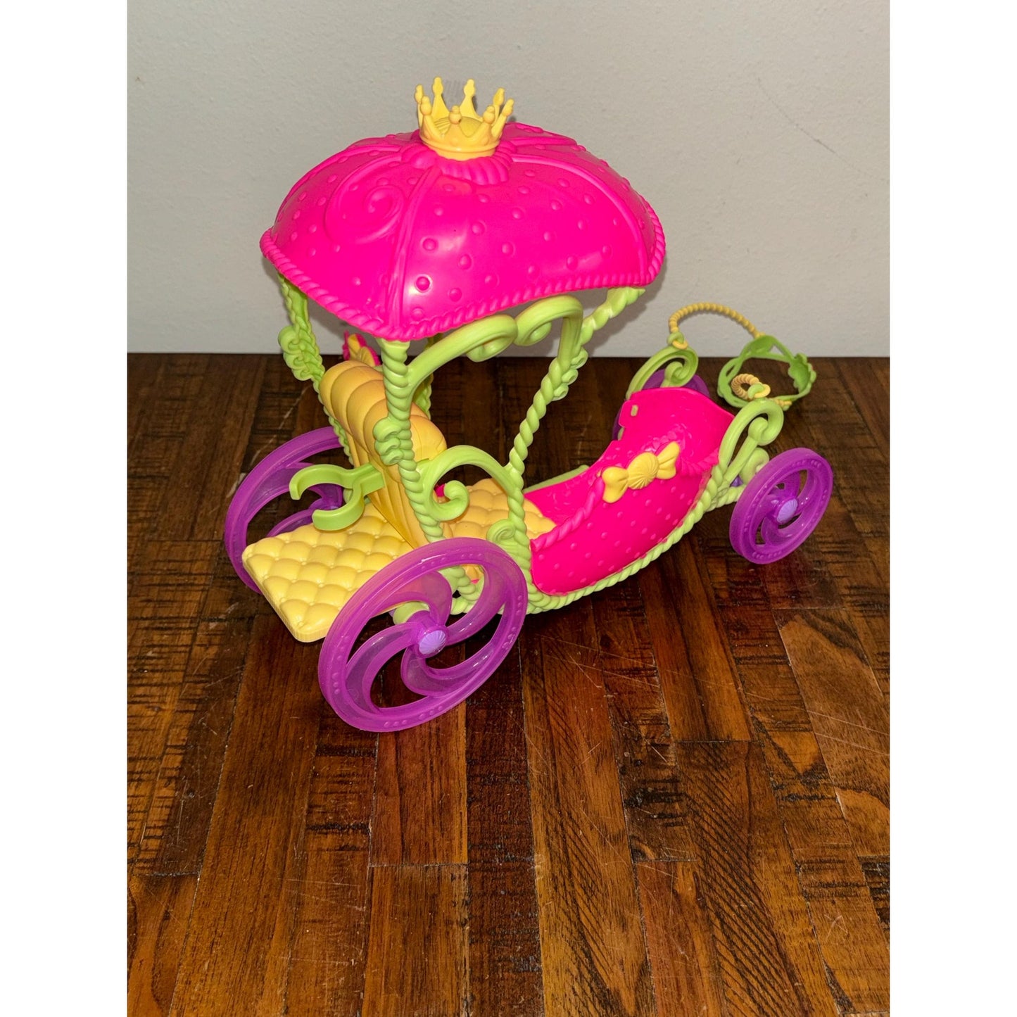 Barbie Dreamtopia Sweetville Kingdom Carriage Pink Cart Buggy and Brush and Sparkle