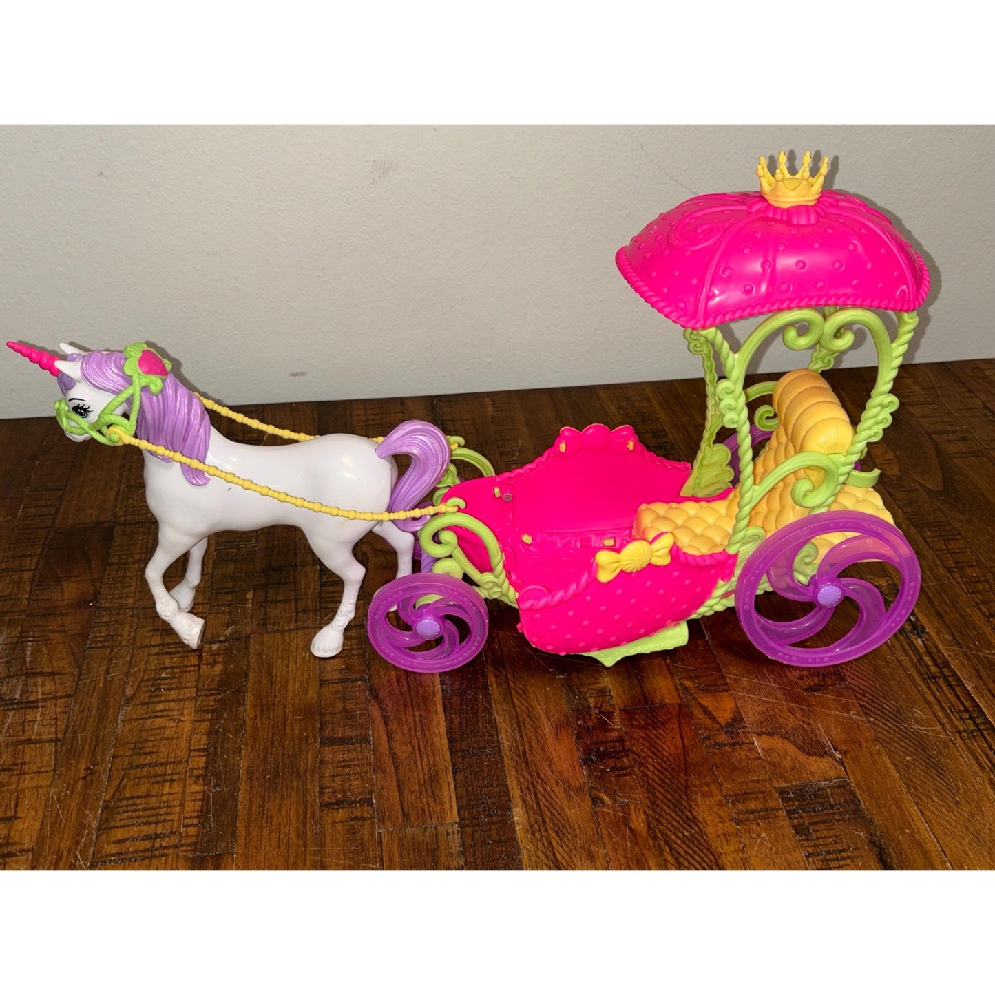 Barbie Dreamtopia Sweetville Kingdom Carriage Pink Cart Buggy and Brush and Sparkle