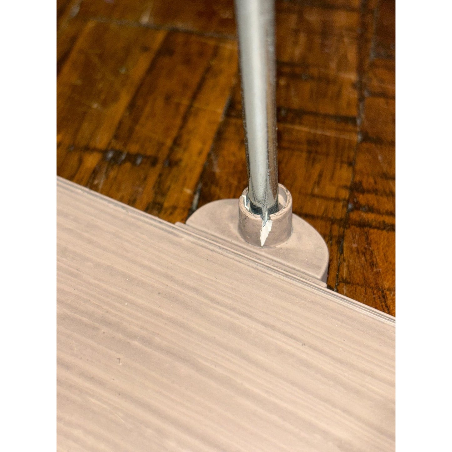 Mcfarlane Toys Marvel SpiderMan #301 1:6 scale collectible with scene