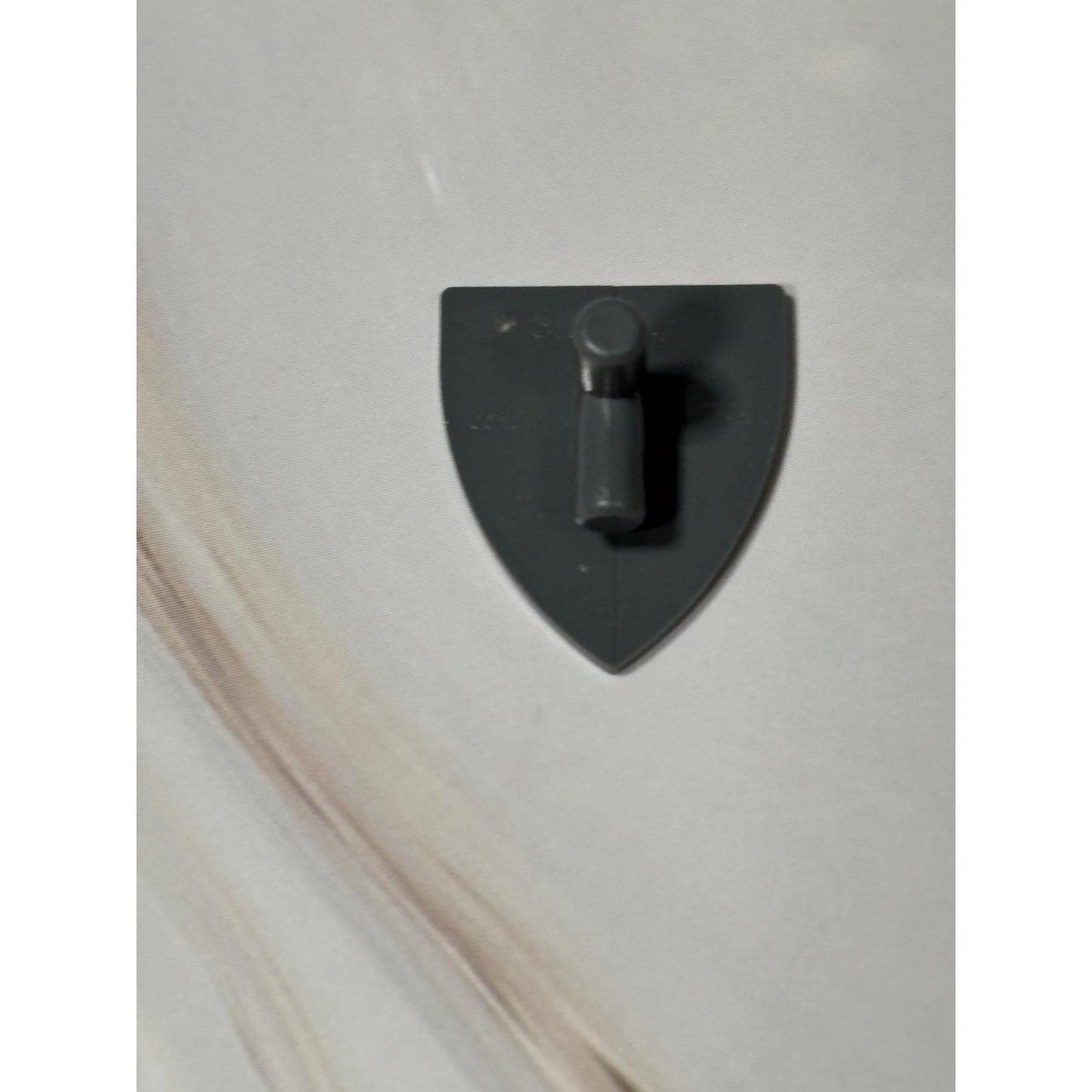 Lego Hobbit Shield Triangular Silver Studs 3846pb037 For Set 79008 Pirate Ship