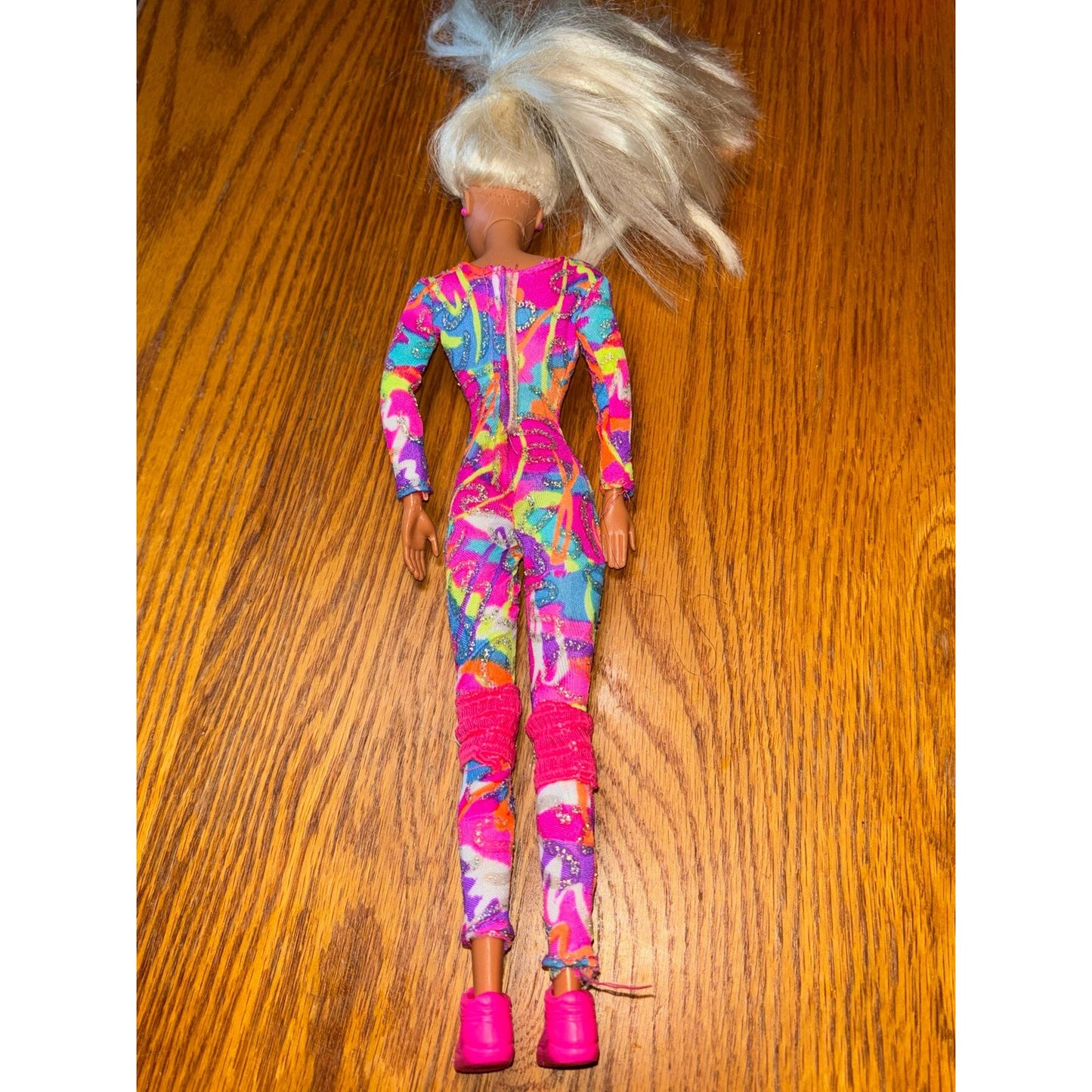 1994 Mattel Hot Skatin Barbie #13511 Barbie Doll with knee pads