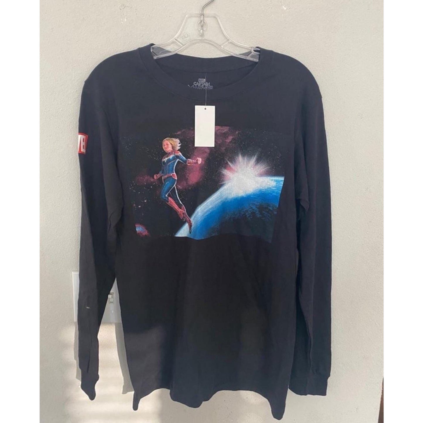 New Captain Marvel Long Sleeve Shirt small