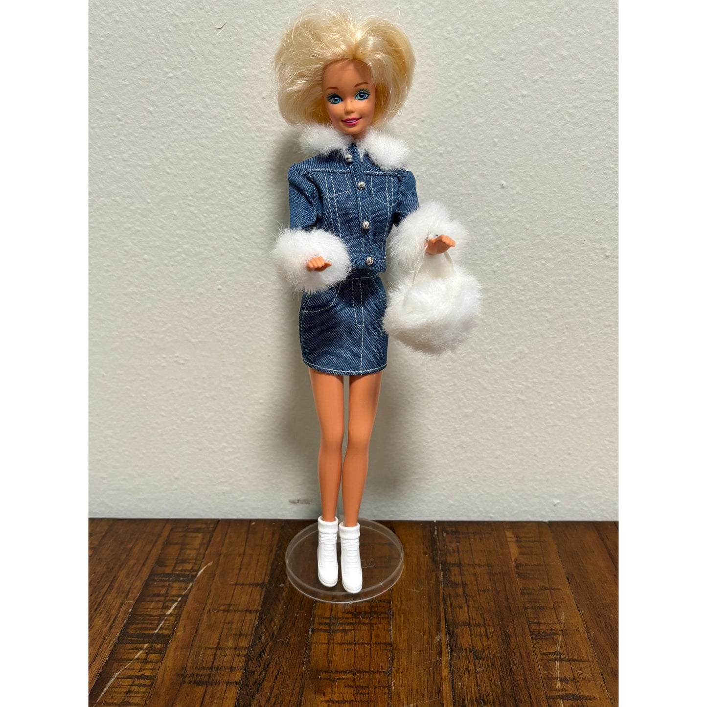 Complete 1995 Barbie Fashion Avenue Denim With Fur Trim - 14980