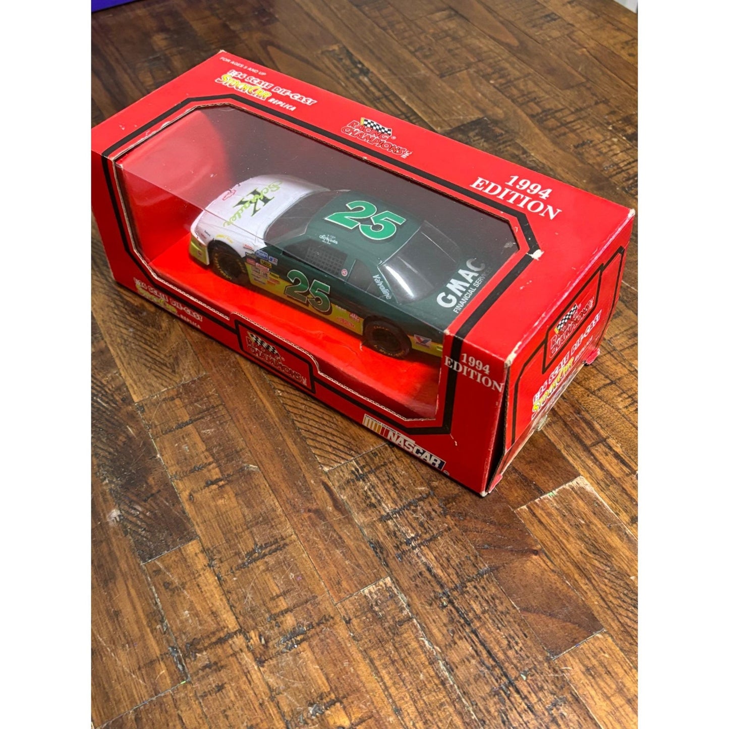 Diecast NASCAR Racing Champions 1:24 1994 25 Ken Schrader GMAC