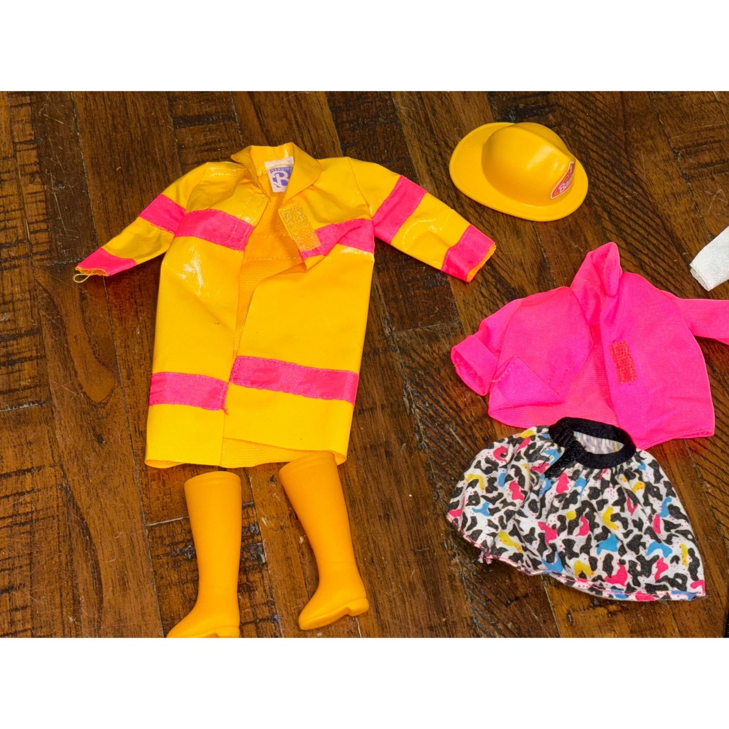 Caring Careers Barbie Fashion Gift Set 1993 Mattel 10773