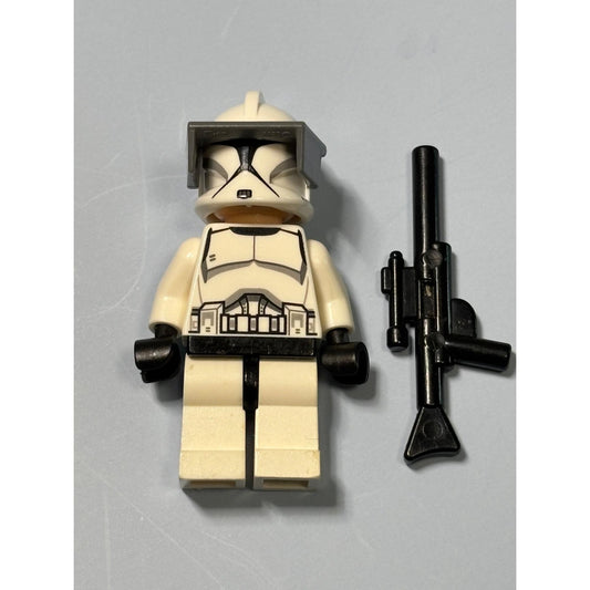 LEGO Star Wars (7679) Clone Trooper Minifigure Phase 1 w visor SW0203