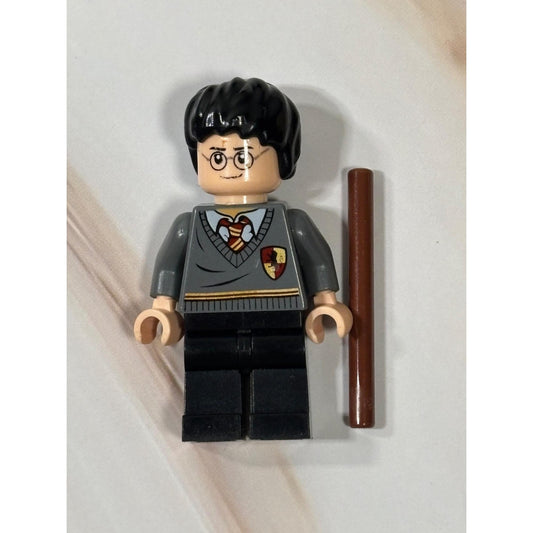 LEGO Harry Potter Gryffindor Sweater Minifigure - 4842 4867 4738 hp094