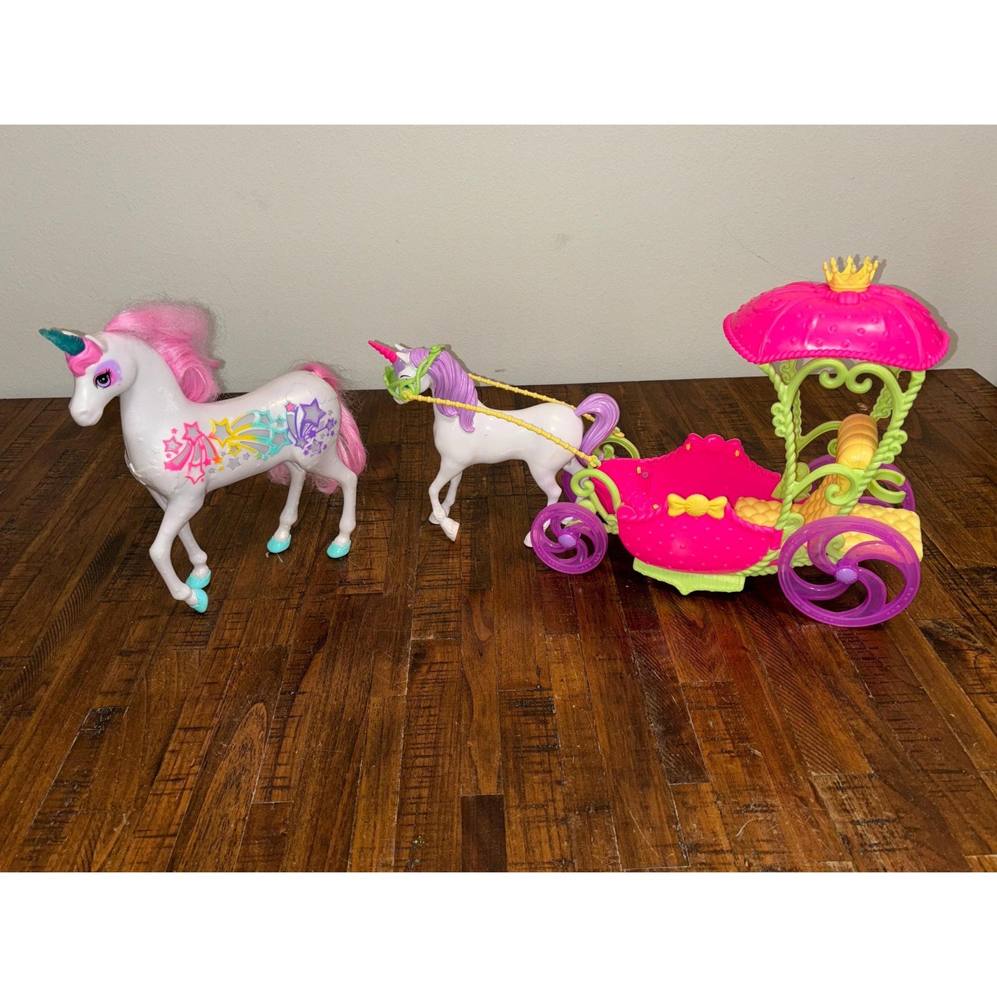 Barbie Dreamtopia Sweetville Kingdom Carriage Pink Cart Buggy and Brush and Sparkle