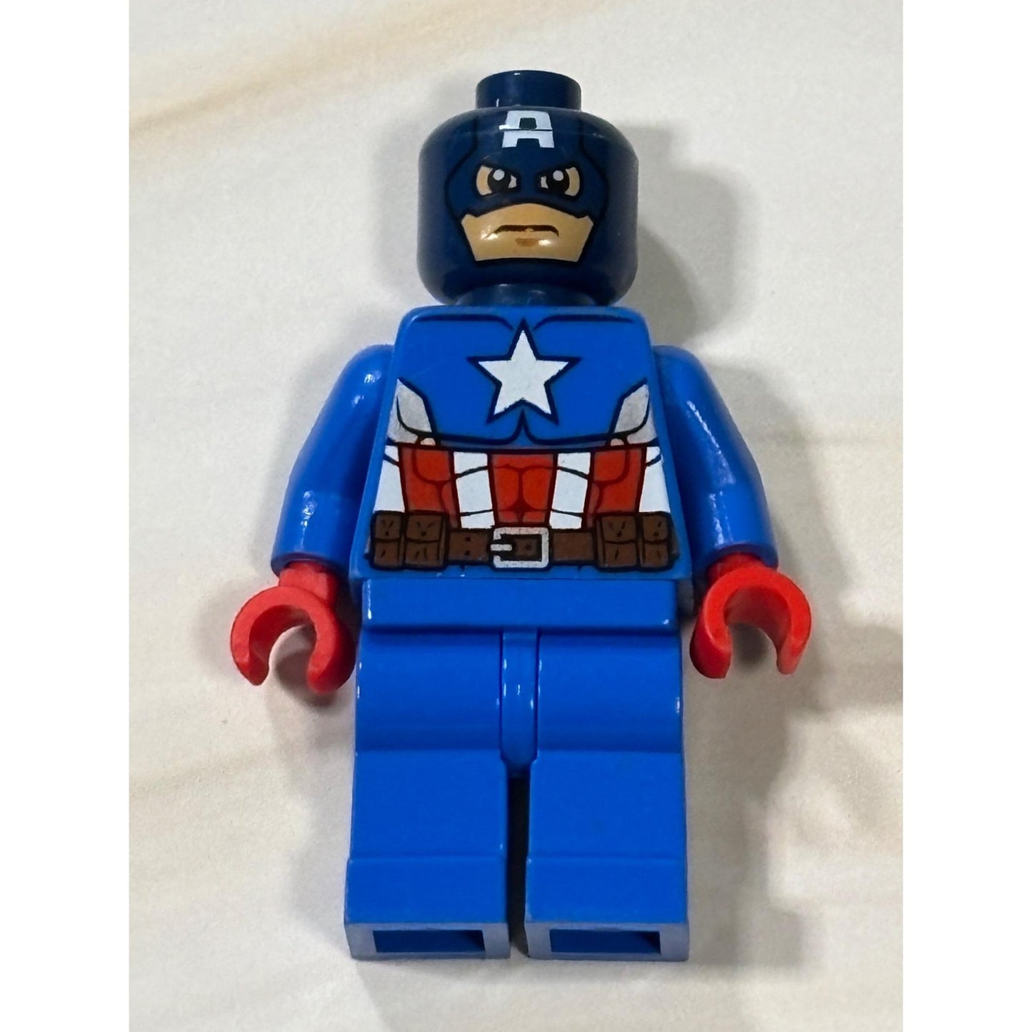 Lego Marvel Super Heroes Mini Figure Captain America SH0106 body sh0014 Head