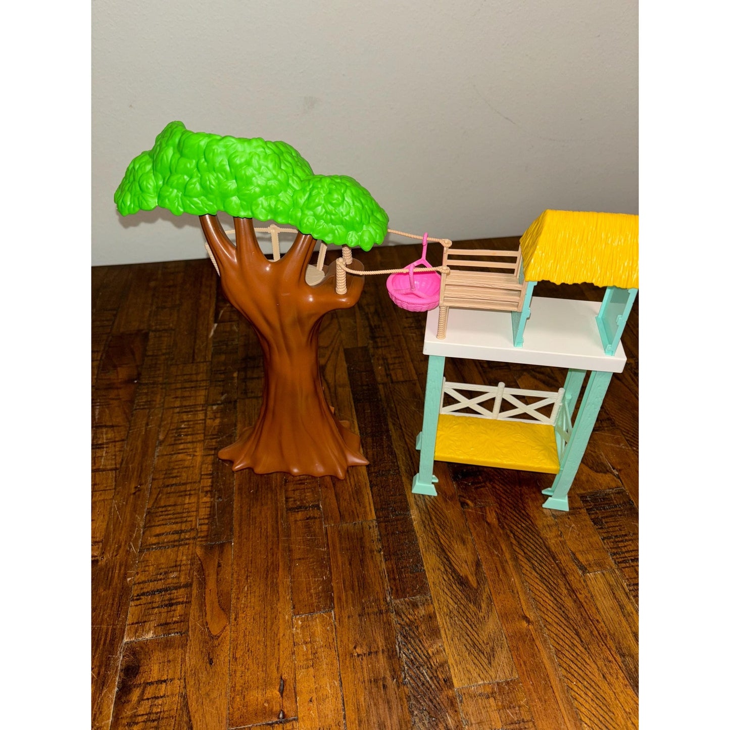 Barbie Animal Rescuer Vet Doll Playset And Treehouse Clinic Mattel