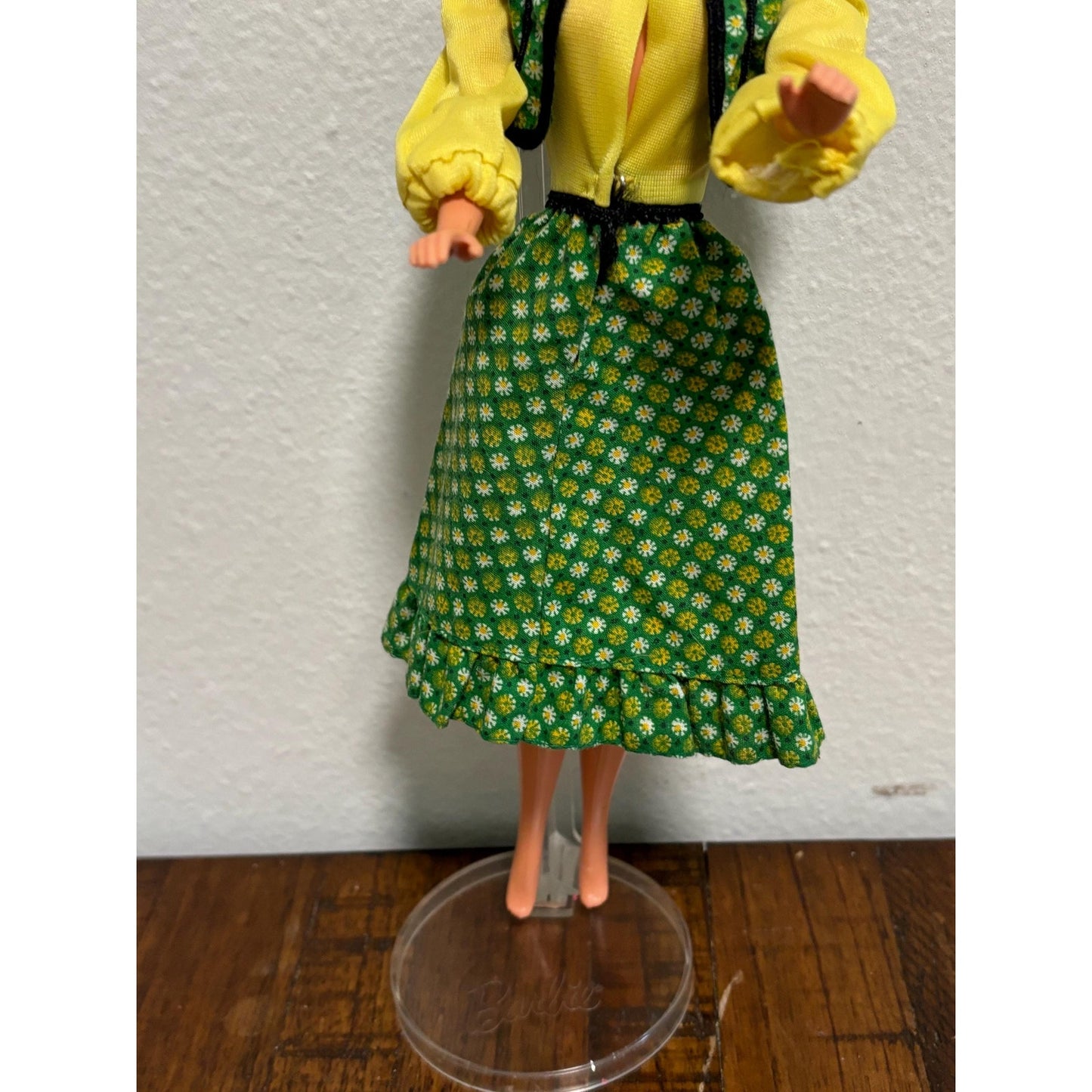 Vintage 1975 Mattel Barbie---Best Buy Fashions---Green & Yellow Dress Vest #9627