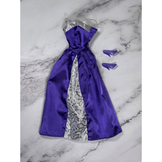 2001 Mattel Barbie Fantasy Princess Gown with Matching Shoes Crown & Wand