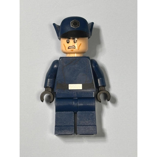Lego Star Wars Minifigure sw0832 First Order Officer Colonel Erich Datoo 75166