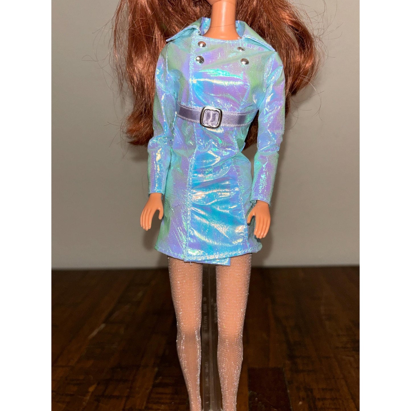 Used VTG 1998 Barbie W/ Fashion Avenue Boutique Iridescent Blue #18126