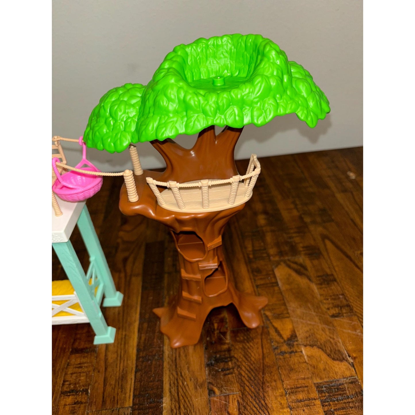 Barbie Animal Rescuer Vet Doll Playset And Treehouse Clinic Mattel