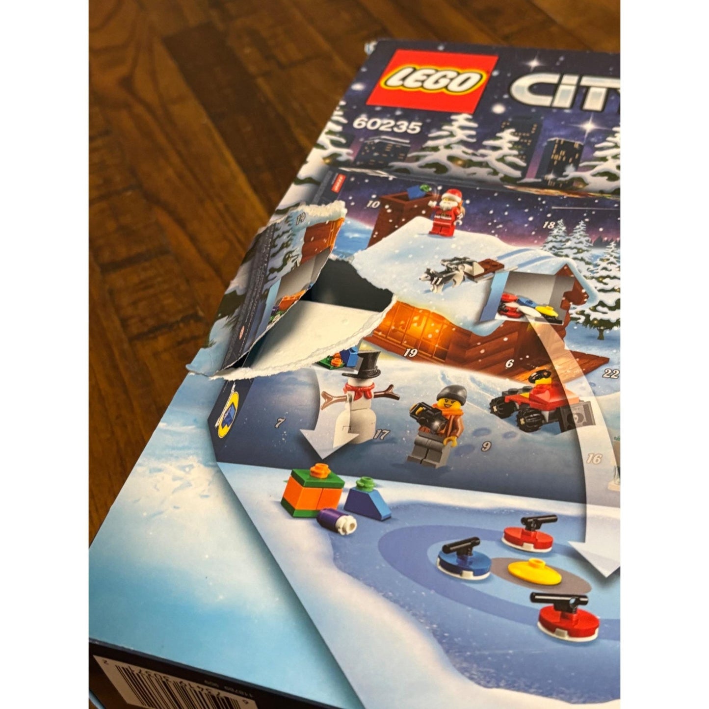 LEGO CITY: City Advent Calendar (60235) New Open Box Complete Set 2019