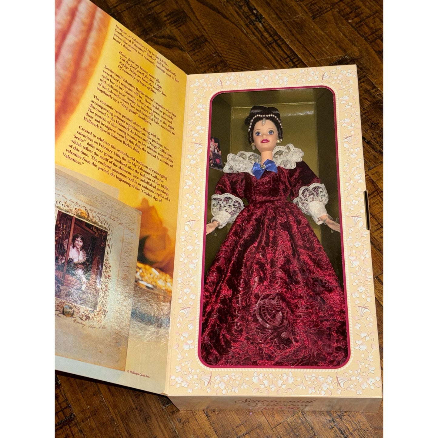 Vintage Sentimental Valentine Barbie Hallmark Special Edition 1996 Mattel #16536