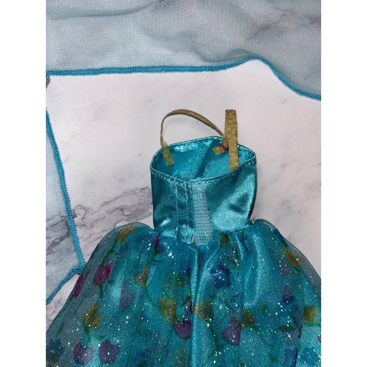 2001 Barbie A Star in Bloom Dazzle 25755 Fashion Avenue with Barbie