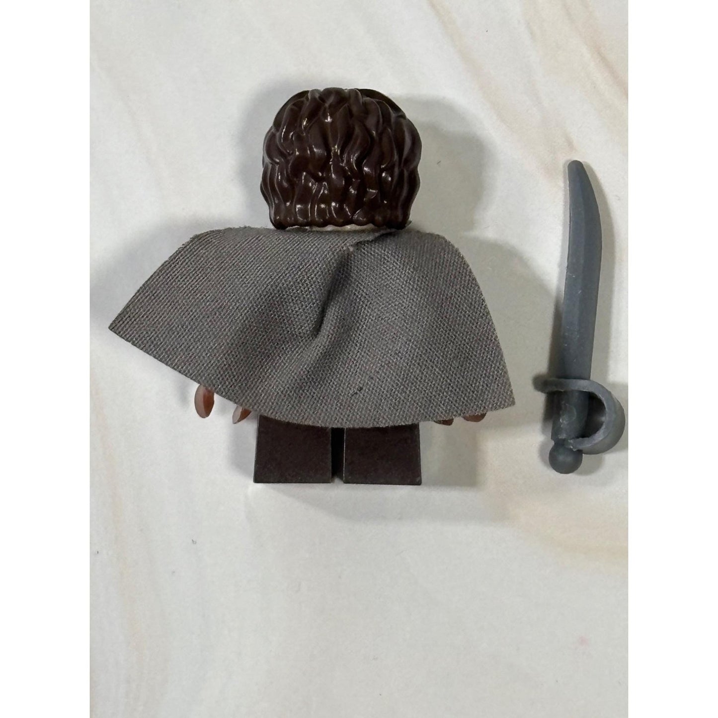 LEGO Frodo Baggins Minifigure Lord of the Rings Cape Hobbit LOTR lor003 9470