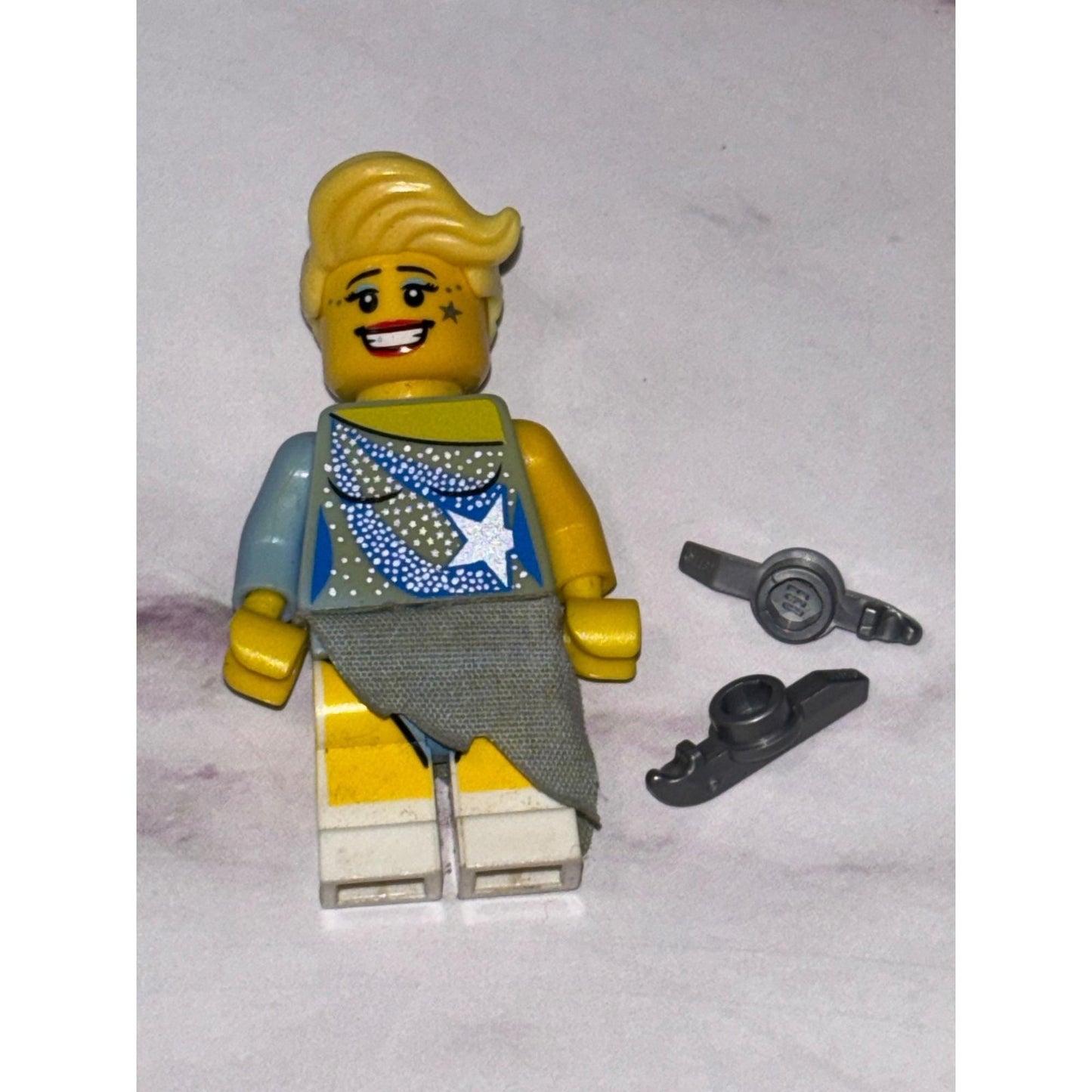 Lego Ice Skater Minifigure Collectible Series 4 8804 CMF col063 2011 col04-15