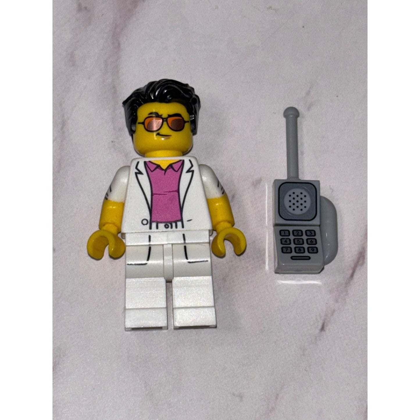 LEGO Minifigure Yuppie from Series 17 Minifigures col297 col17-12 71018