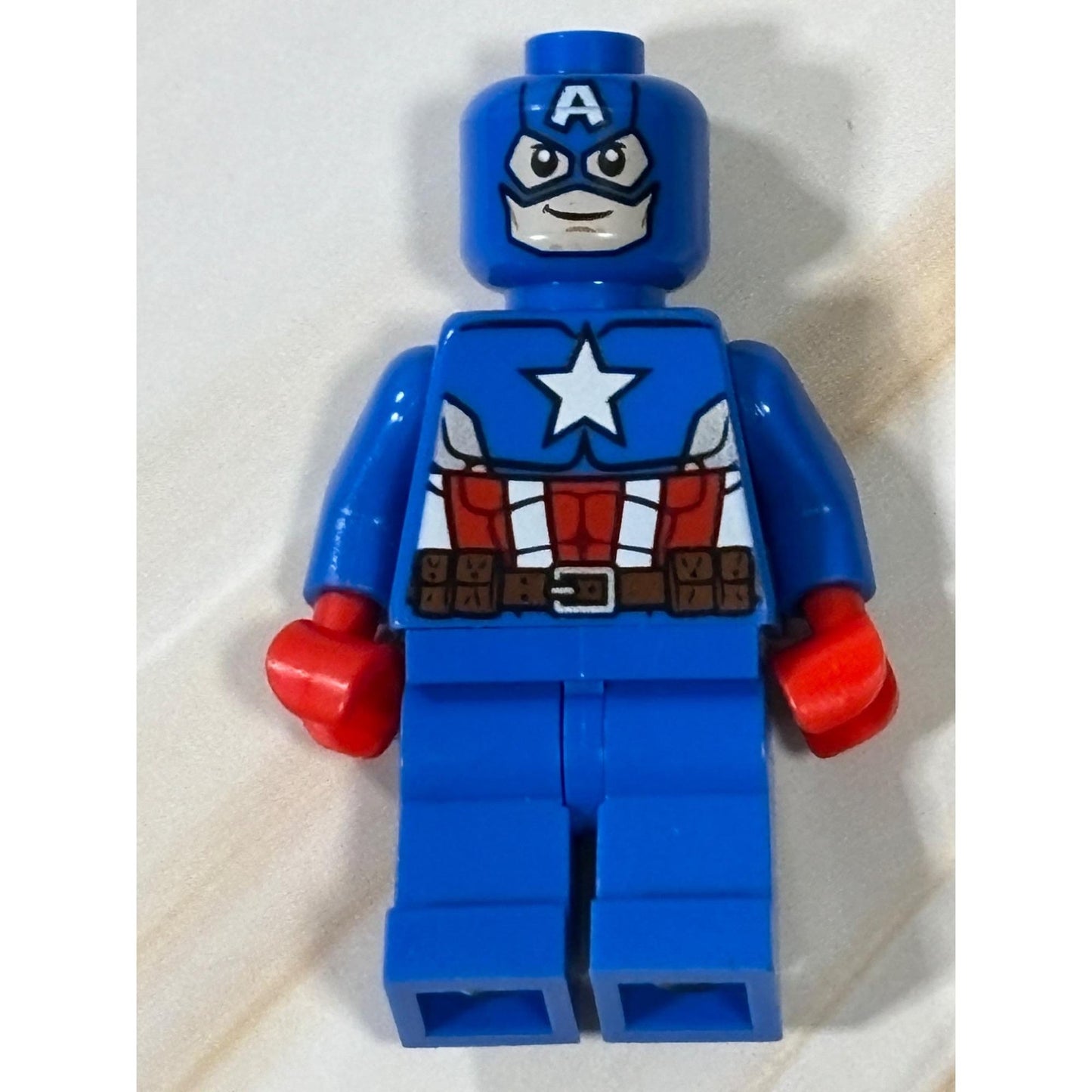 LEGO Marvel Avengers Super Heroes Captain America Minifigure sh0106 Set 76017