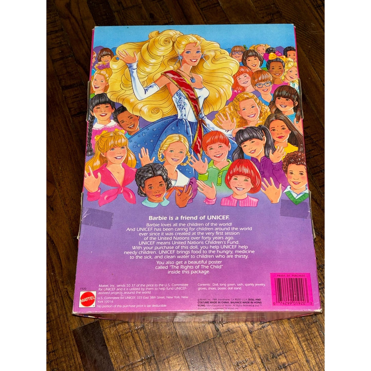 Vintage 1989 UNICEF Blonde BARBIE Girl Red, White & Blue Patriotic NRFB #1920