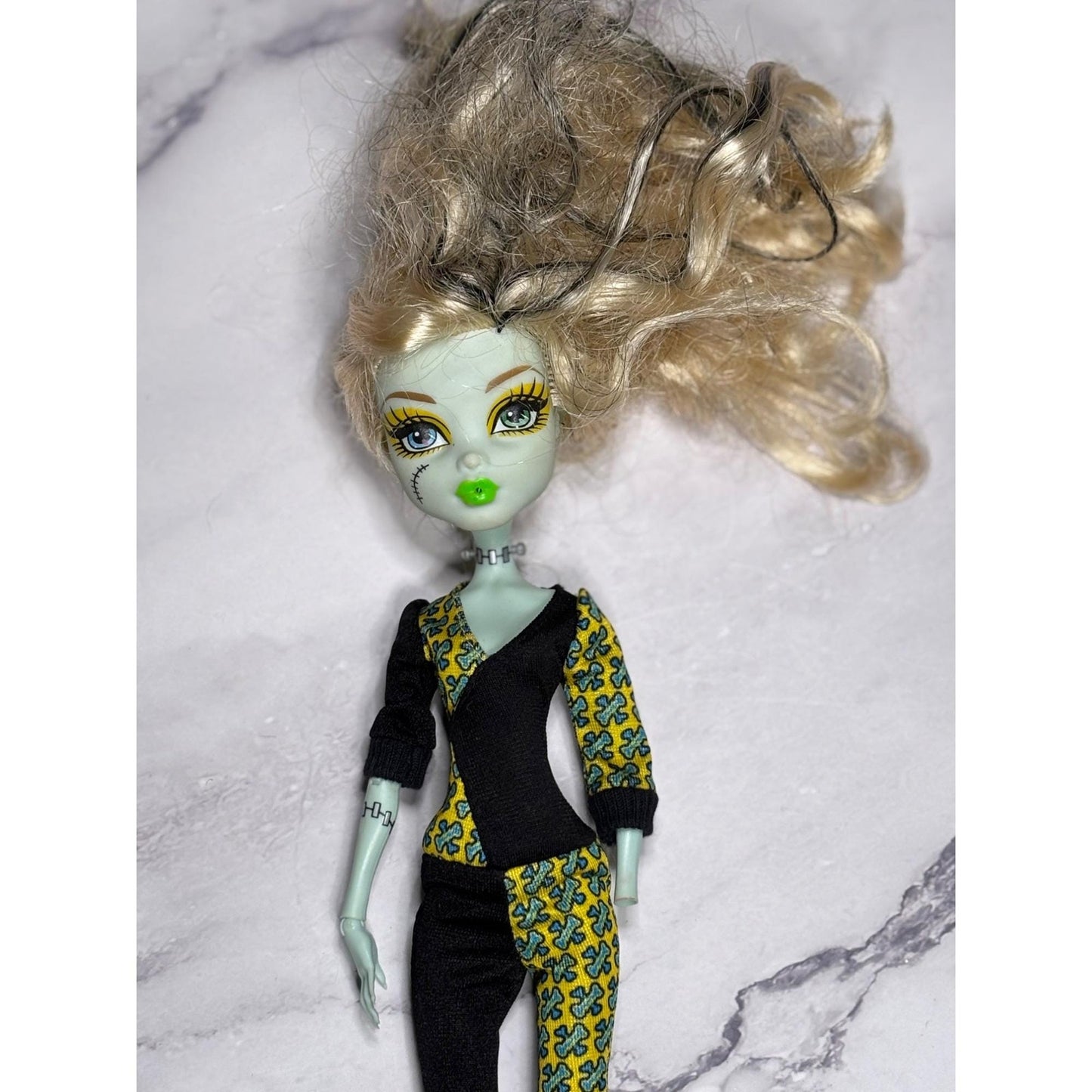 Monster High Doll Frankie Stein Freaky Fusion 2008 11" Mattel Doll Ghouls MH7