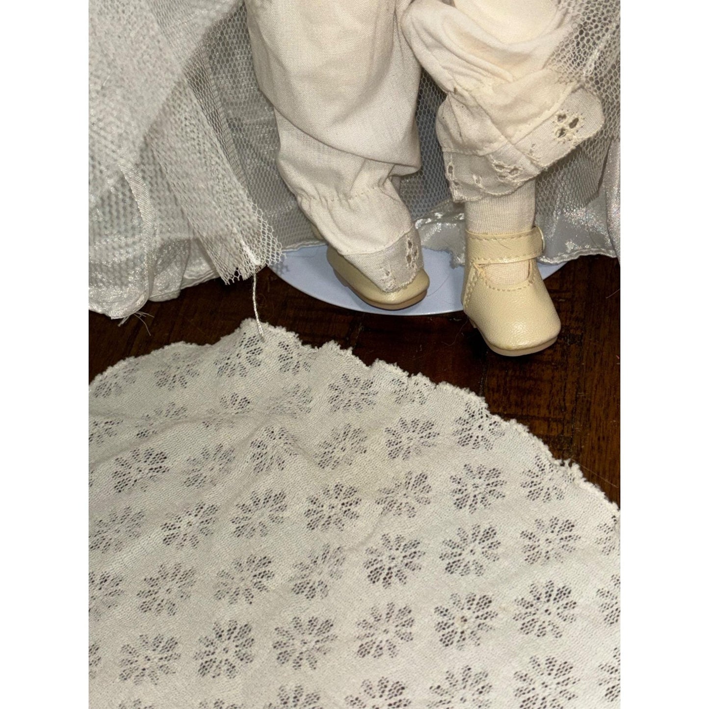 Victorian Beauty Style 18" Porcelain Doll Brown Hair Brown Eyes