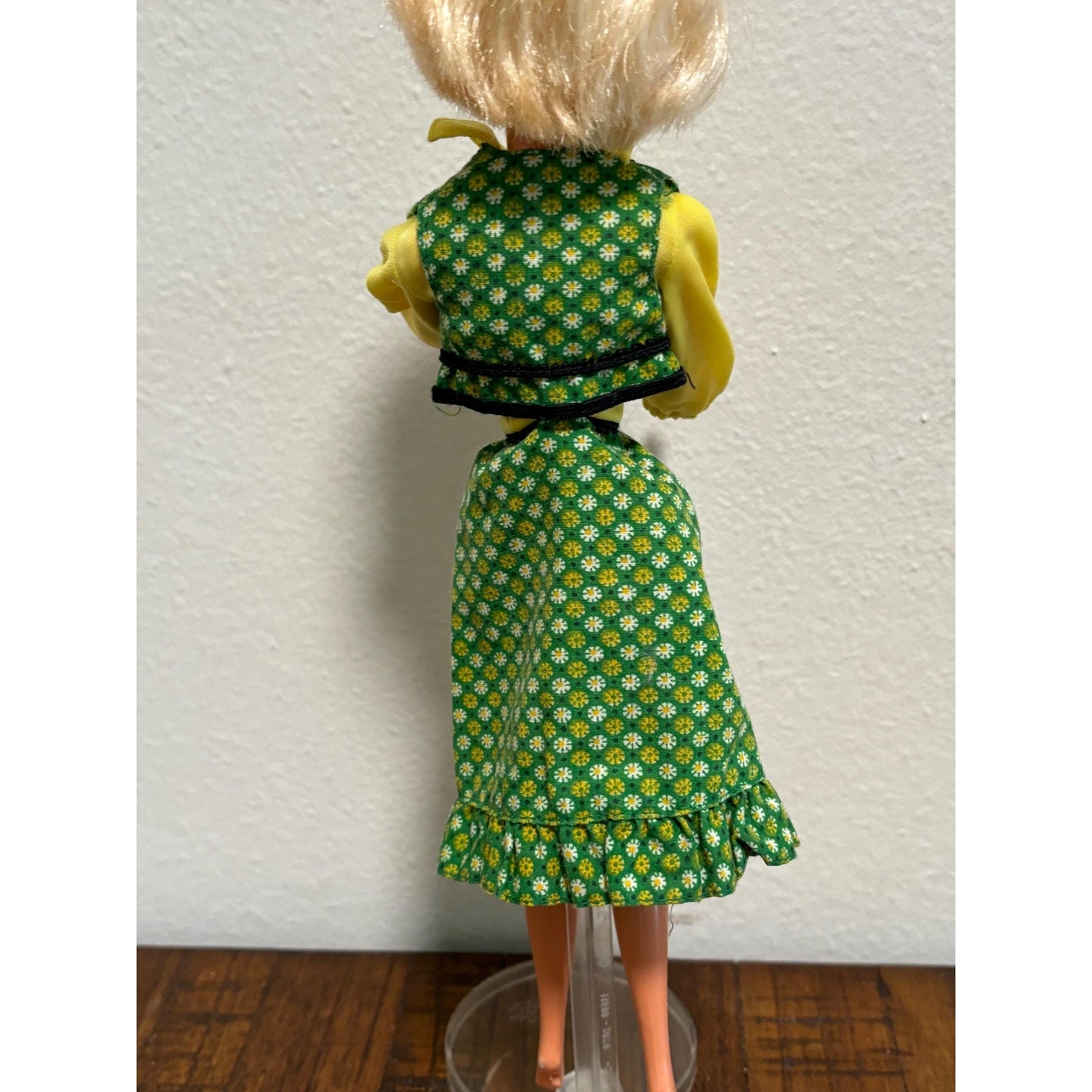 Vintage 1975 Mattel Barbie---Best Buy Fashions---Green & Yellow Dress Vest #9627
