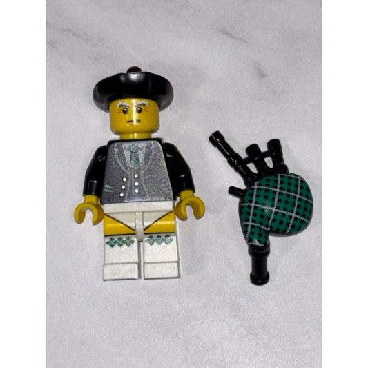 LEGO Collectible Series 7: Bagpiper - Figure - Set 8831 col102 col07-6